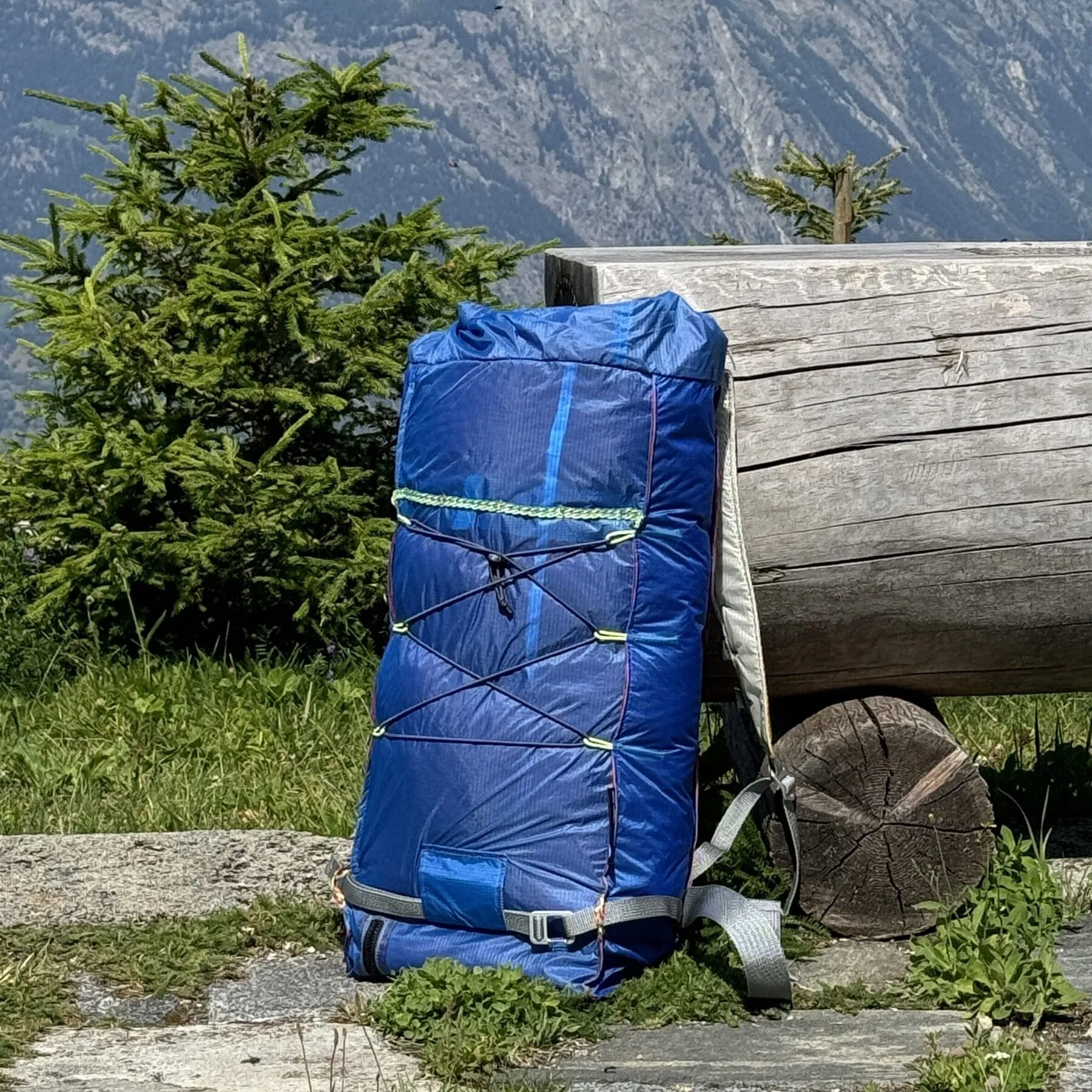 tourenrucksack-32l-gleitschirm-bepackt